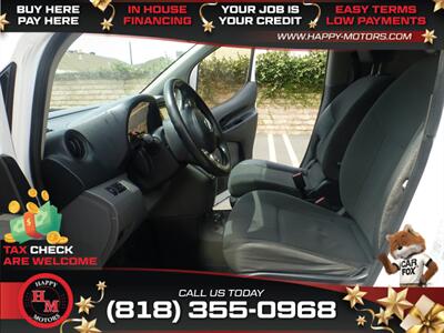 2014 Nissan NV200 SV   - Photo 4 - Sun Valley, CA 91352