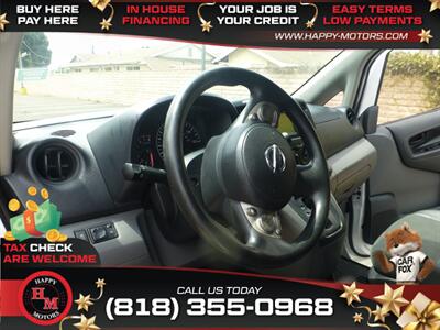 2014 Nissan NV200 SV   - Photo 5 - Sun Valley, CA 91352