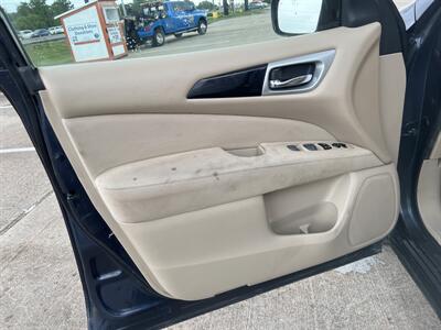 2015 Nissan Pathfinder S   - Photo 9 - Houston, TX 77083