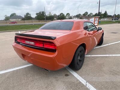 2014 Dodge Challenger SXT   - Photo 7 - Houston, TX 77083