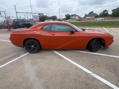 2014 Dodge Challenger SXT   - Photo 8 - Houston, TX 77083