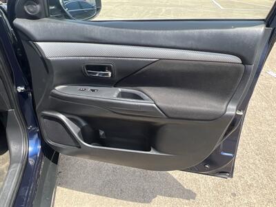 2018 Mitsubishi Outlander ES   - Photo 19 - Houston, TX 77083