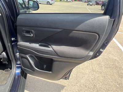 2018 Mitsubishi Outlander ES   - Photo 17 - Houston, TX 77083