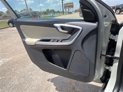 2013 Volvo XC60 T6   - Photo 10 - Houston, TX 77083