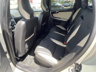2013 Volvo XC60 T6   - Photo 17 - Houston, TX 77083
