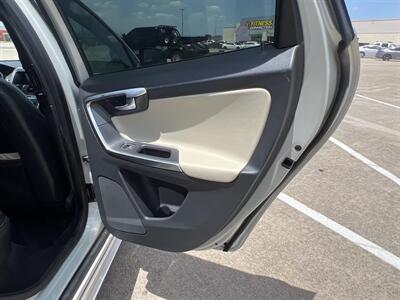 2013 Volvo XC60 T6   - Photo 18 - Houston, TX 77083