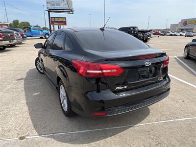 2018 Ford Focus SE   - Photo 5 - Houston, TX 77083