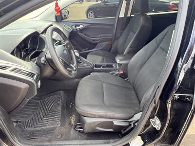 2018 Ford Focus SE   - Photo 12 - Houston, TX 77083