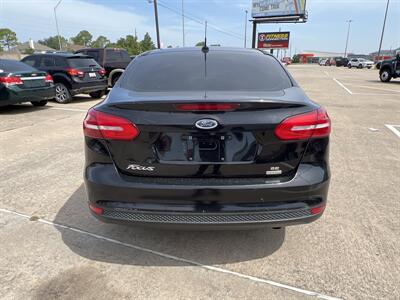 2018 Ford Focus SE   - Photo 6 - Houston, TX 77083