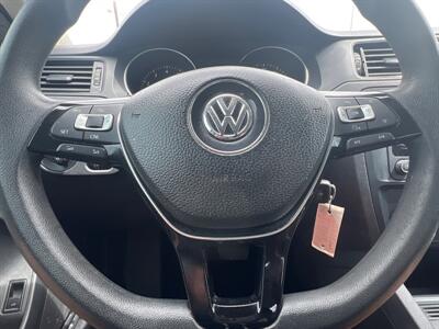 2015 Volkswagen Jetta S   - Photo 12 - Houston, TX 77083