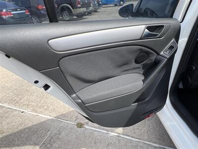 2010 Volkswagen Golf TDI   - Photo 19 - Houston, TX 77083