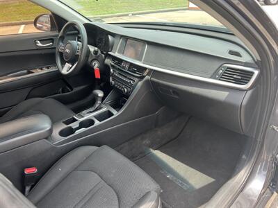 2019 Kia Optima LX   - Photo 25 - Houston, TX 77083