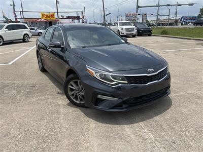 2019 Kia Optima LX   - Photo 1 - Houston, TX 77083