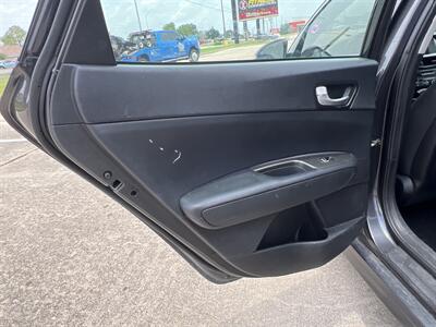 2019 Kia Optima LX   - Photo 19 - Houston, TX 77083