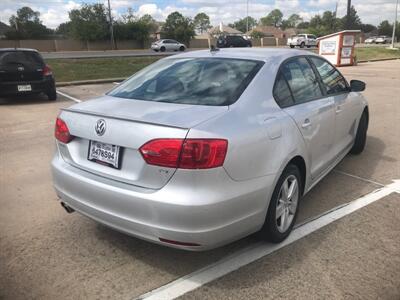 2011 Volkswagen Jetta TDI   - Photo 7 - Houston, TX 77083