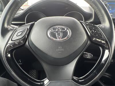 2018 Toyota C-HR XLE   - Photo 13 - Houston, TX 77083