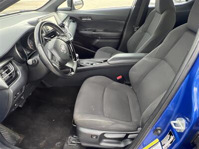 2018 Toyota C-HR XLE   - Photo 12 - Houston, TX 77083