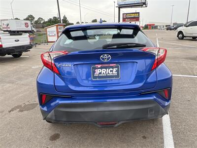2018 Toyota C-HR XLE   - Photo 6 - Houston, TX 77083