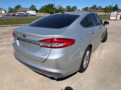 2017 Ford Fusion SE   - Photo 7 - Houston, TX 77083