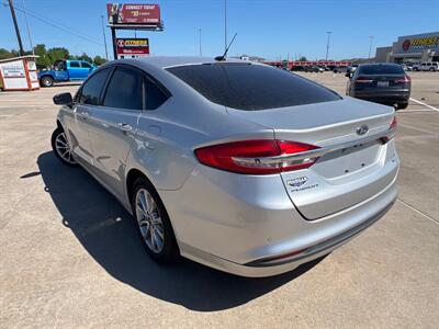 2017 Ford Fusion SE   - Photo 5 - Houston, TX 77083