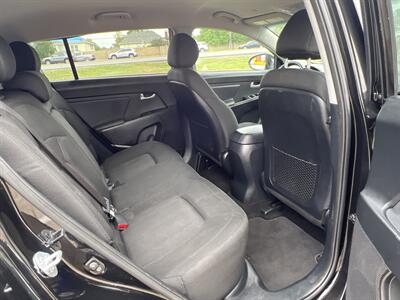 2013 Kia Sportage LX   - Photo 21 - Houston, TX 77083