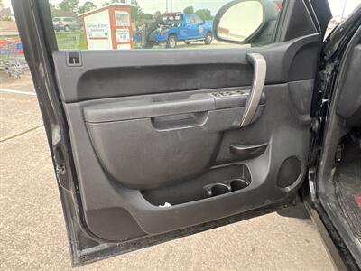 2011 GMC Sierra 1500 SLE   - Photo 10 - Houston, TX 77083