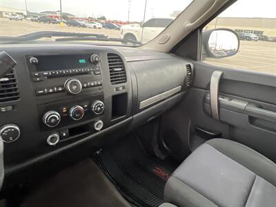 2011 GMC Sierra 1500 SLE   - Photo 14 - Houston, TX 77083