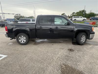 2011 GMC Sierra 1500 SLE   - Photo 9 - Houston, TX 77083