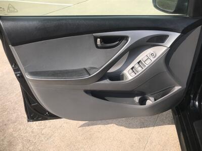 2013 Hyundai ELANTRA GLS   - Photo 9 - Houston, TX 77083