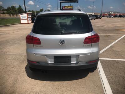 2012 Volkswagen Tiguan S   - Photo 6 - Houston, TX 77083