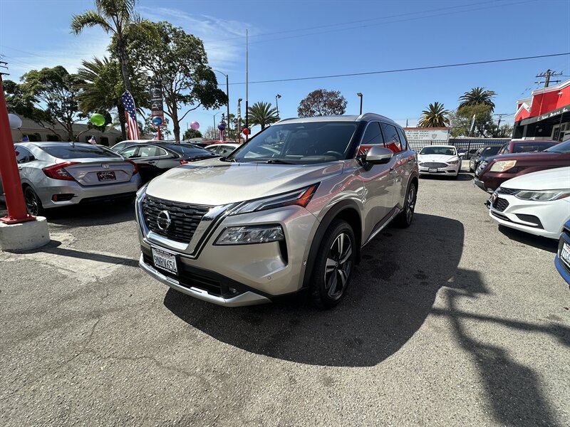 2021 Nissan Rogue Platinum  