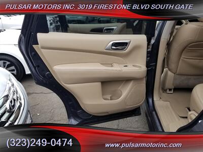 2013 Nissan Pathfinder Platinum   - Photo 11 - South Gate, CA 90280