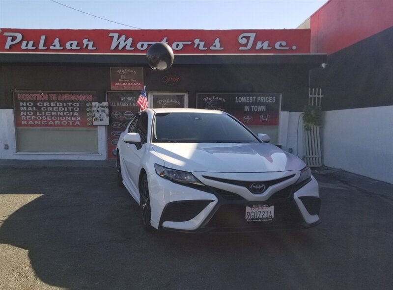 2021 Toyota Camry SE  