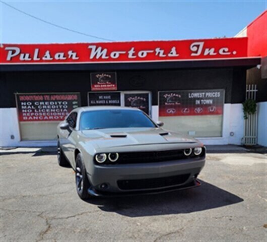 2017 Dodge Challenger SXT  