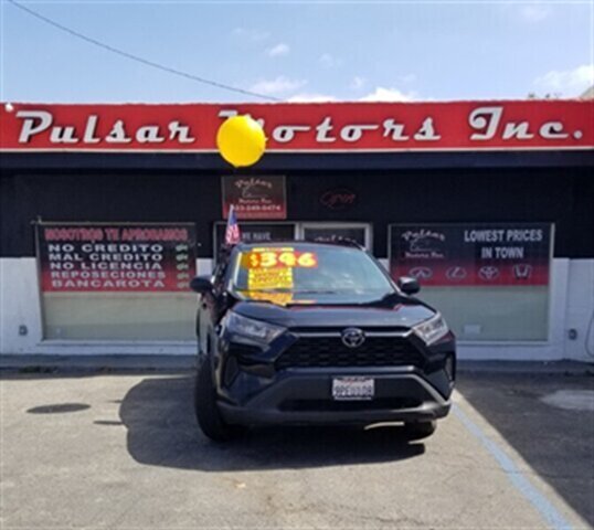2021 Toyota RAV4 LE  