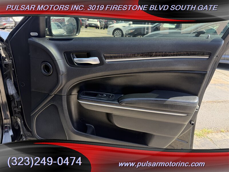 2016 Chrysler 300C - Photo 13 - South Gate, CA 90280