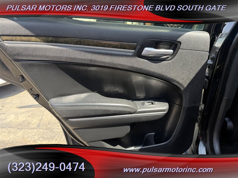 2016 Chrysler 300C - Photo 14 - South Gate, CA 90280