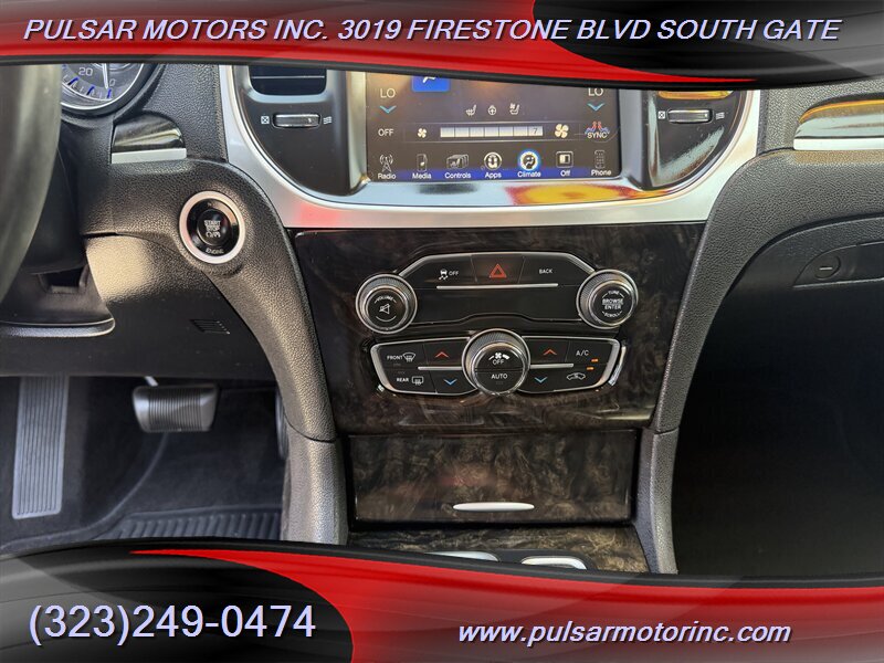 2016 Chrysler 300C - Photo 10 - South Gate, CA 90280