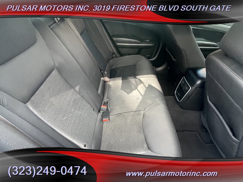 2022 Chrysler 300 Series Touring - Photo 10 - South Gate, CA 90280