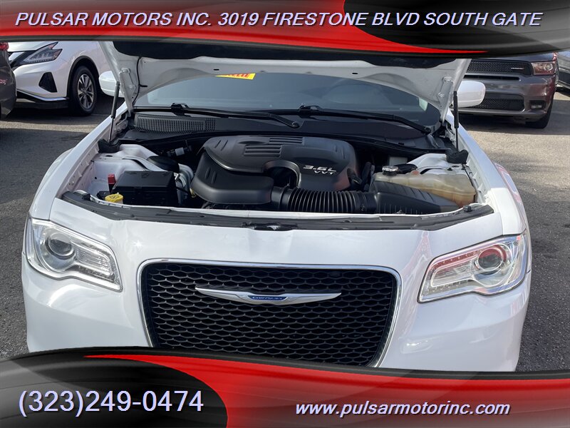 2022 Chrysler 300 Series Touring - Photo 6 - South Gate, CA 90280