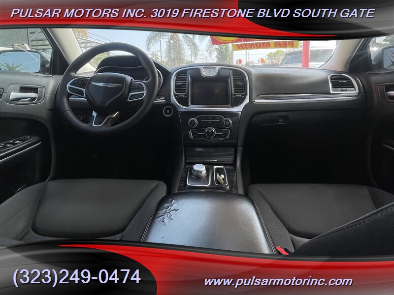 2022 Chrysler 300 Series Touring - Photo 7 - South Gate, CA 90280