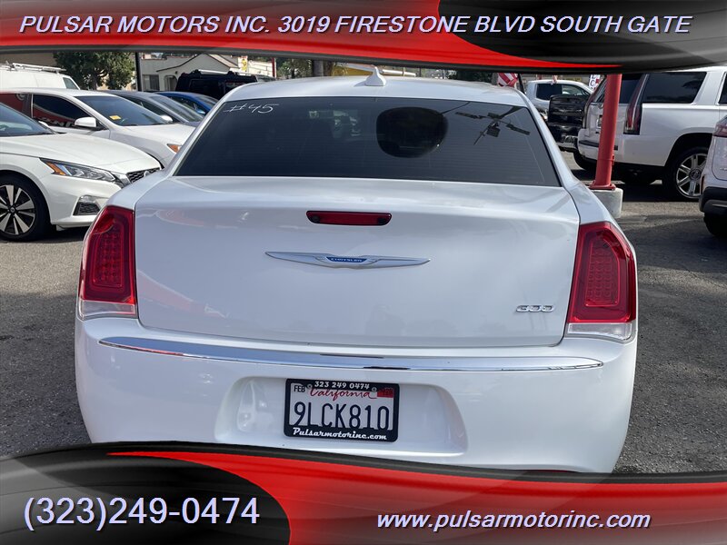 2022 Chrysler 300 Series Touring - Photo 13 - South Gate, CA 90280