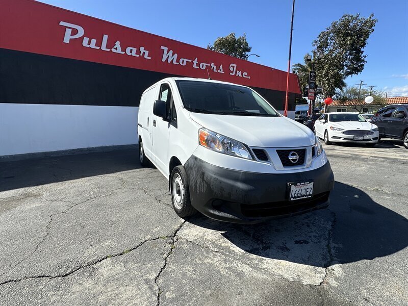 2017 Nissan NV200 S  