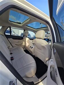 2022 Mercedes-Benz GLC GLC 300   - Photo 20 - Miami, FL 33147