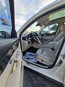 2022 Mercedes-Benz GLC GLC 300   - Photo 15 - Miami, FL 33147
