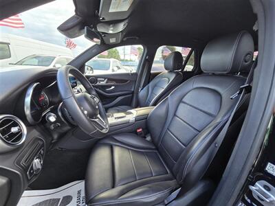 2022 Mercedes-Benz GLC GLC 300   - Photo 13 - Miami, FL 33147
