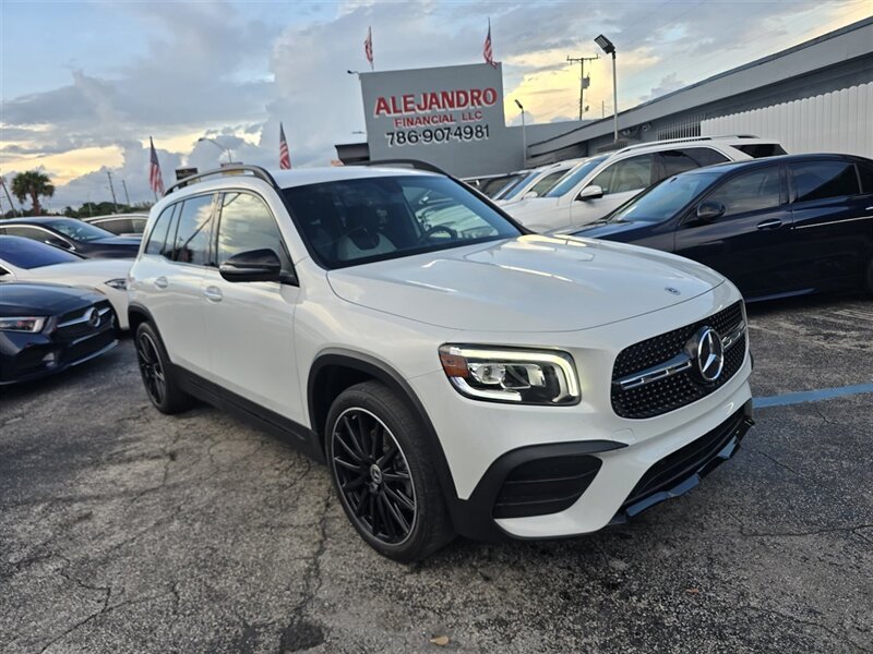 2021 Mercedes-Benz GLB Base