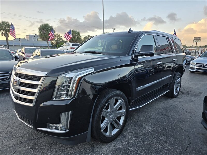 2019 Cadillac Escalade Luxury photo 15