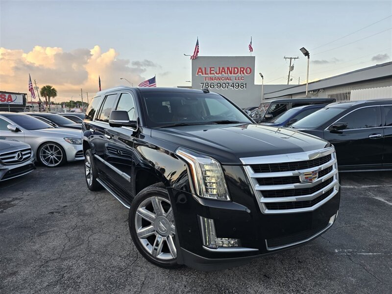 Cadillac Escalade's photo