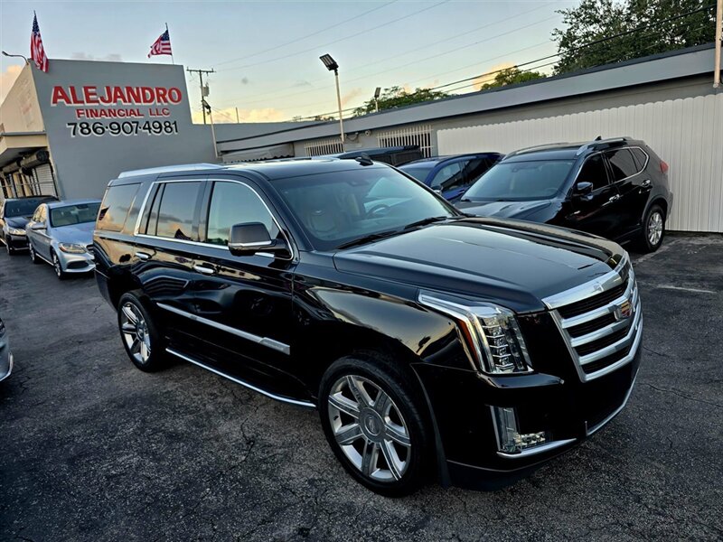 2019 Cadillac Escalade Luxury photo 12